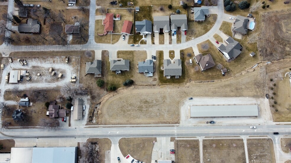 1720 N Chestnut St, Wahoo, NE for sale - Building Photo - Image 2 of 4