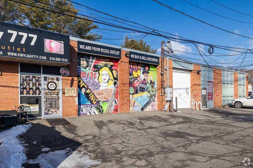 101 DuPont St, Plainview, NY for sale - Building Photo - Image 2 of 5