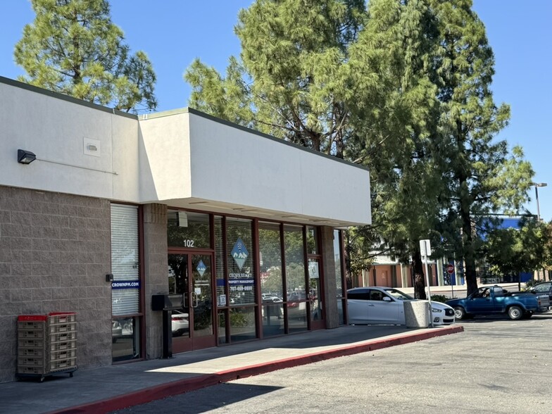 100-152 Browns Valley Pky, Vacaville, CA for lease - Building Photo - Image 1 of 9