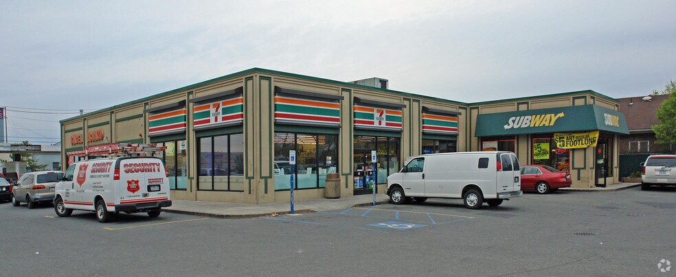 480 Rockaway Tpke, Lawrence, NY for lease - Primary Photo - Image 1 of 4