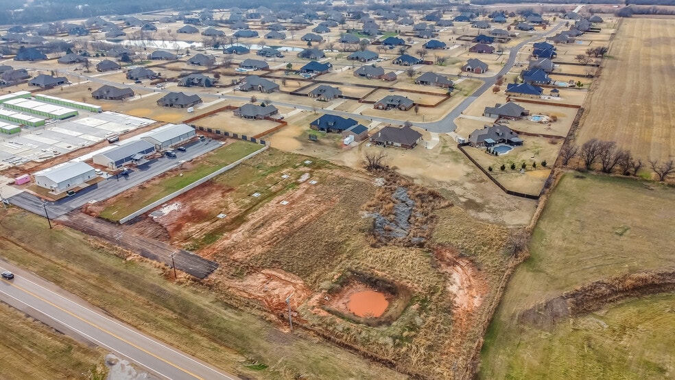 14315 Portland Avenue, Edmond, OK for sale - Primary Photo - Image 1 of 18
