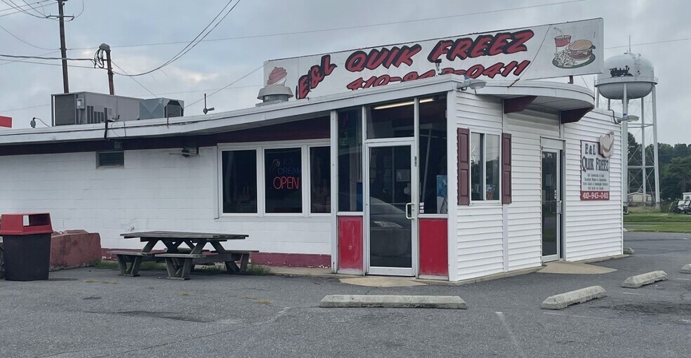 100 Delaware Ave, Hurlock, MD 21643