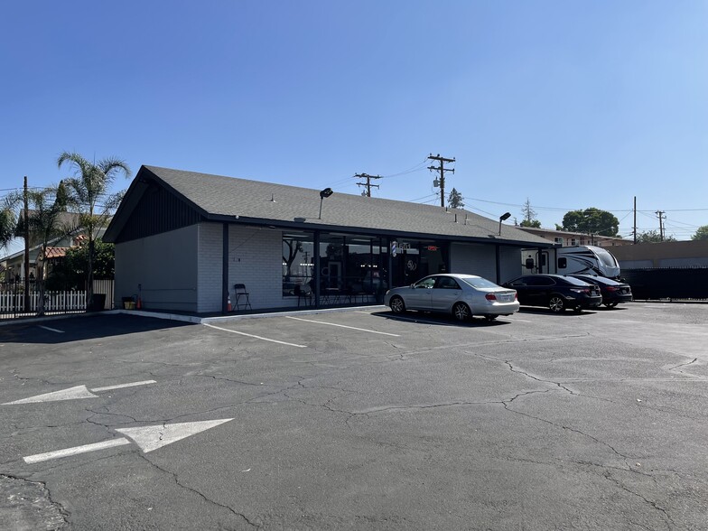 11601 Whittier Blvd, Whittier, CA for sale - Building Photo - Image 1 of 1