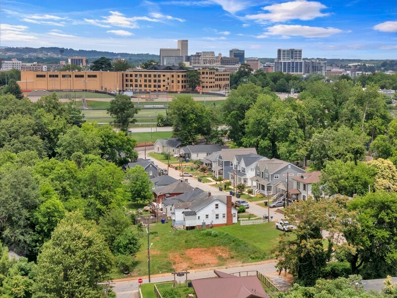 304 Sullivan St, Greenville, SC for sale - Aerial - Image 2 of 6