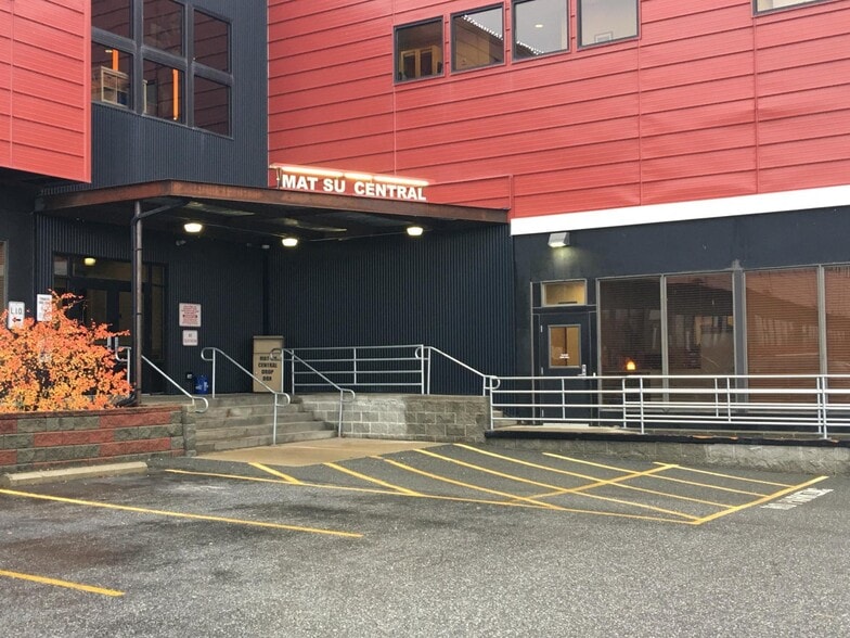 600 E Railroad Ave, Wasilla, AK for lease - Building Photo - Image 2 of 15