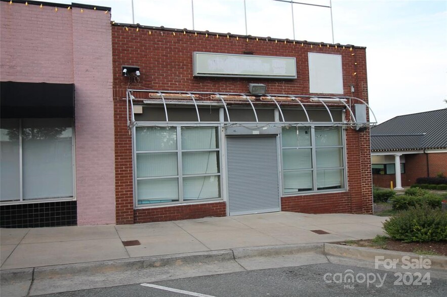 117 E Virginia Ave, Bessemer City, NC for sale - Building Photo - Image 1 of 8