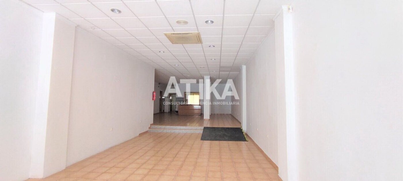 Retail in Ontinyent, Valencia for lease Interior Photo- Image 1 of 17