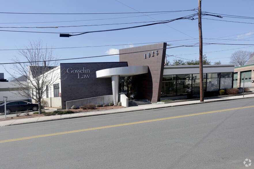 1026 Main St, Winchester, MA 01890