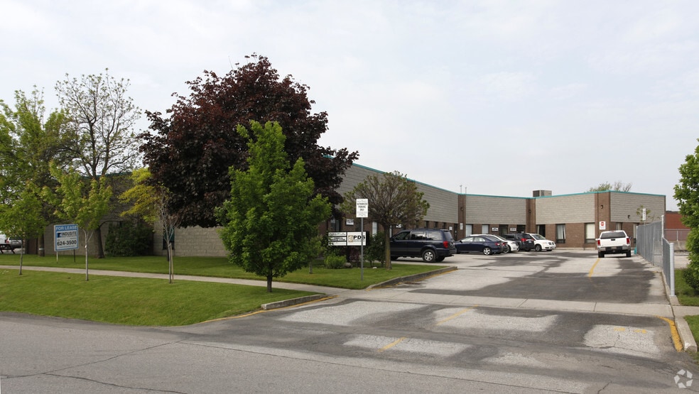 24 Brydon Dr, Toronto, ON for sale - Primary Photo - Image 1 of 1