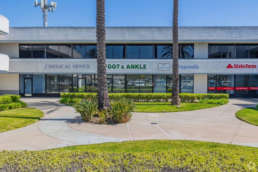 12062 Valley View St, Garden Grove, CA for lease - Building Photo - Image 3 of 8