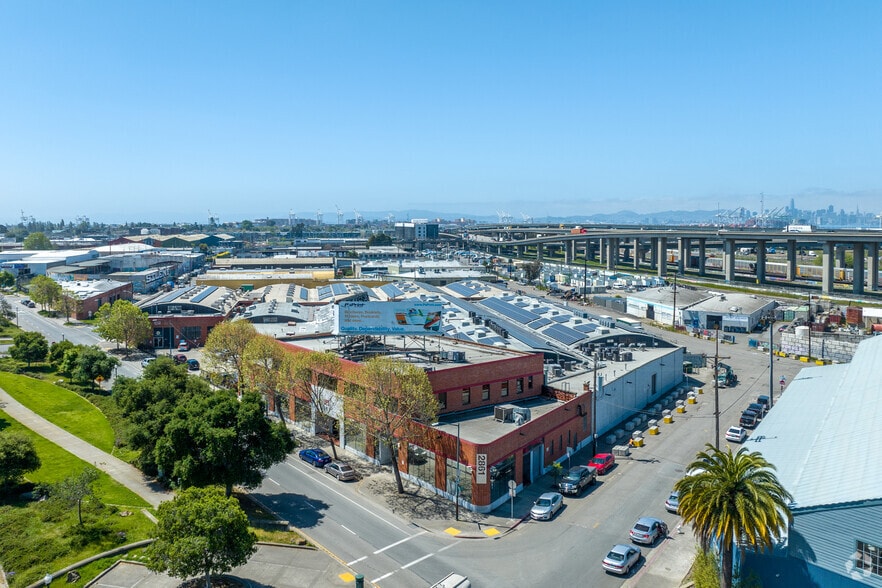2801-2863 Mandela Pky, Oakland, CA for lease - Building Photo - Image 2 of 18
