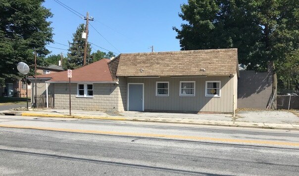 19 W Willow St, Carlisle, PA for sale Building Photo- Image 1 of 1