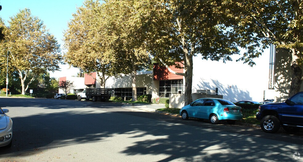 2441 Sprig Ct, Concord, CA for lease - Building Photo - Image 2 of 8