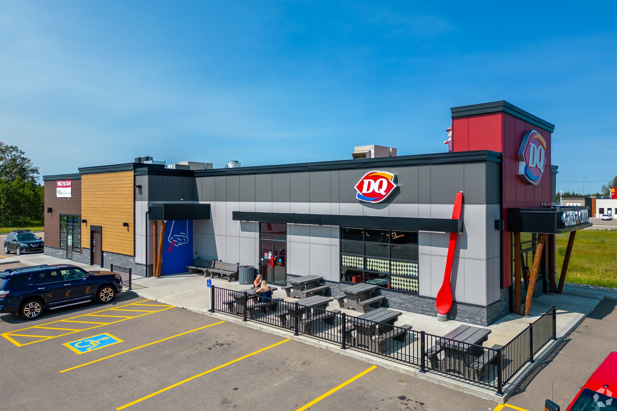 182 Leva Ave, Red Deer, AB for sale Primary Photo- Image 1 of 1