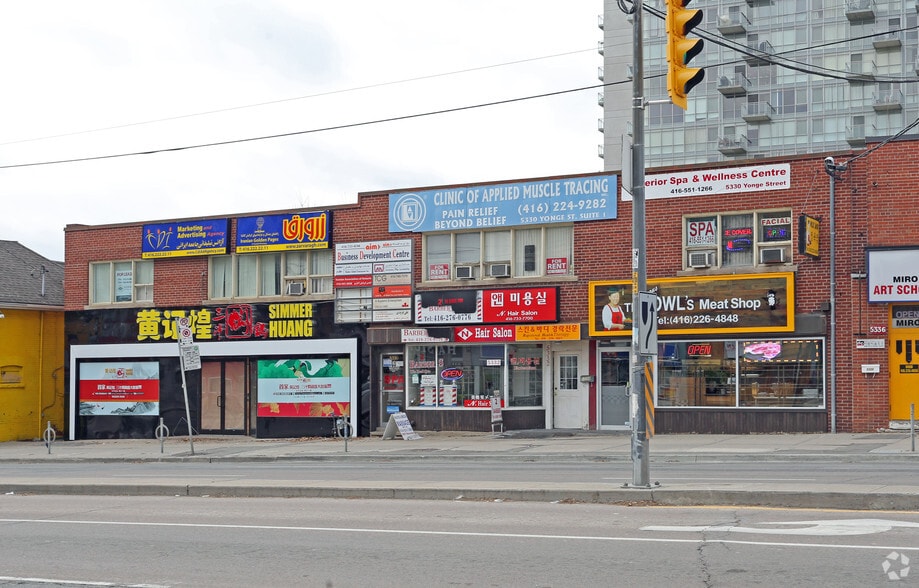 5330-5334 Yonge St, Toronto, ON for lease - Building Photo - Image 2 of 4
