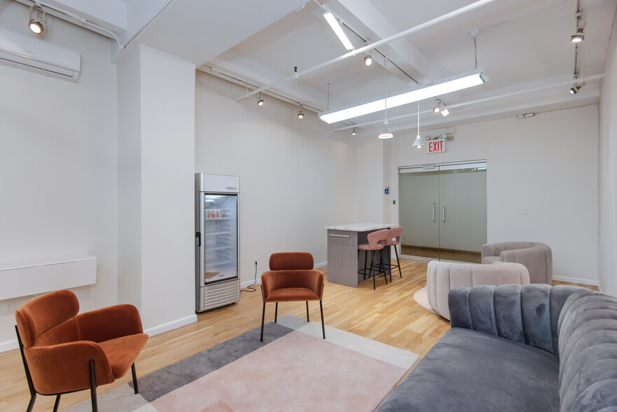 241 W 37th St, New York, NY for lease - Interior Photo - Image 2 of 16