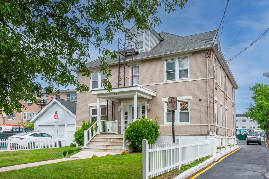 22 E Quackenbush Ave, Dumont, NJ for sale - Building Photo - Image 2 of 20