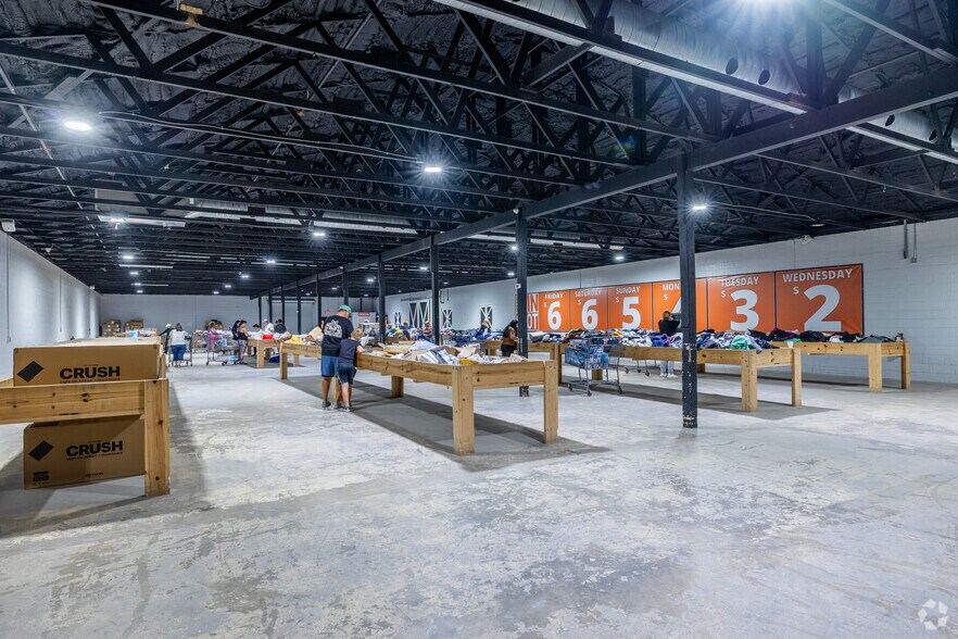 1520 S Suncoast Blvd, Homosassa, FL for sale - Interior Photo - Image 3 of 9