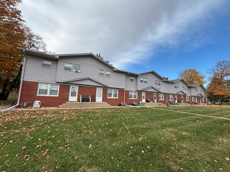 301 E Cleveland St, Ladd, IL for sale - Primary Photo - Image 1 of 1