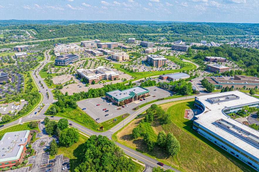 101 Hillpointe Dr, Canonsburg, PA for lease - Building Photo - Image 3 of 14