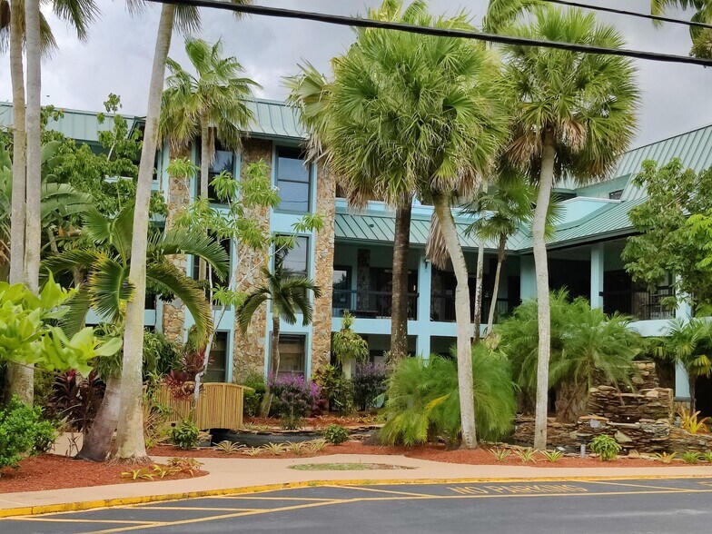 Peter Glenn Ski & Sports Fort Lauderdale Fl 10400 Griffin Rd, Fort Lauderdale, FL 33328 | LoopNet