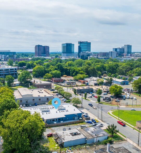 500 W Summit Ave, Charlotte, NC for lease - Building Photo - Image 3 of 10