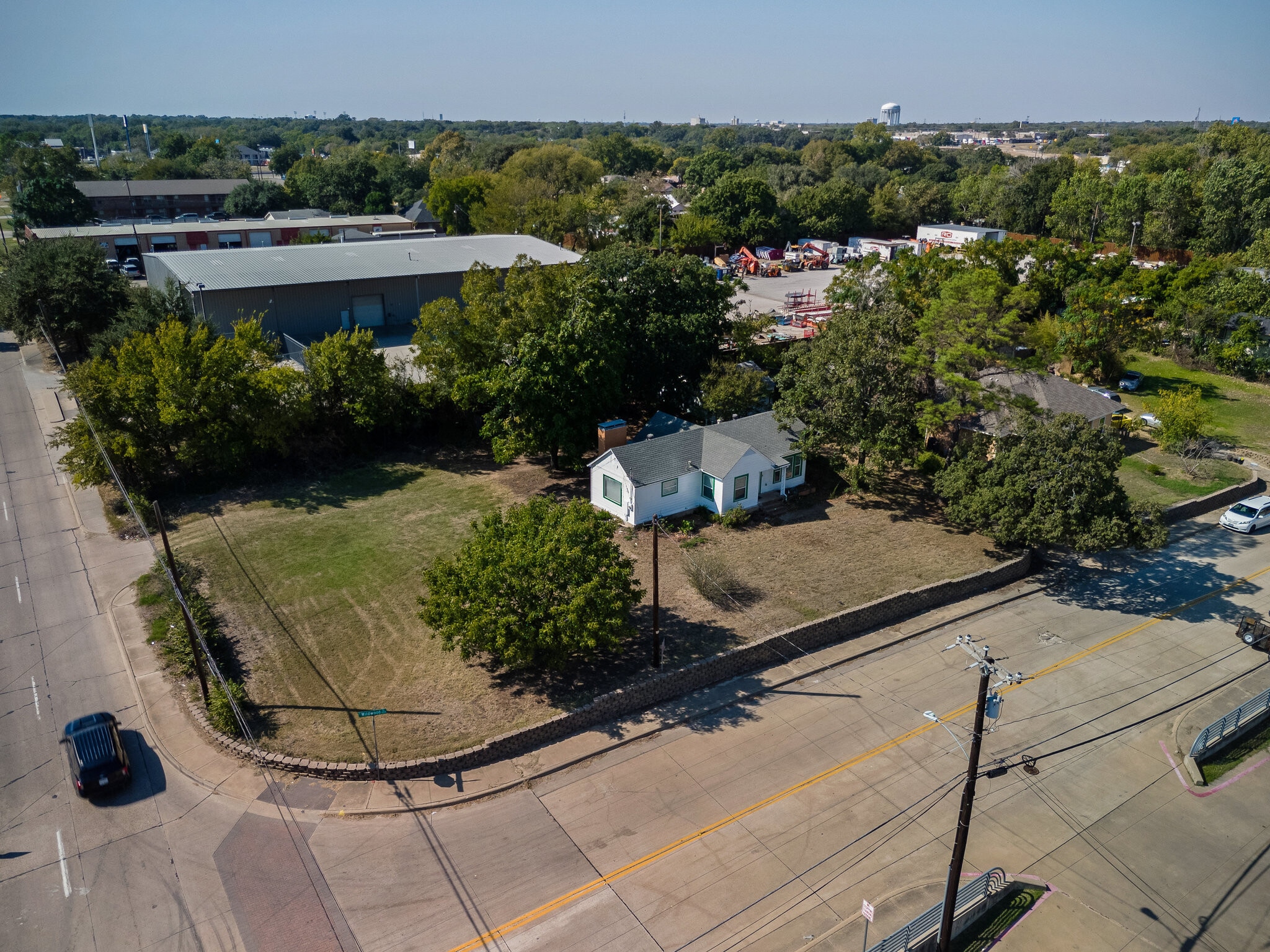 1201 S Wildwood Dr, Irving, TX for sale Primary Photo- Image 1 of 18