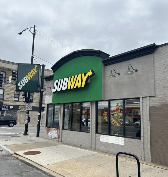2759 W Cermak Ave, Chicago, IL for lease - Building Photo - Image 2 of 2