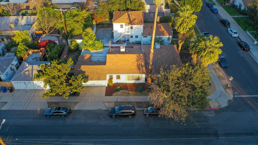 5444 Camellia Ave, North Hollywood, CA for sale - Building Photo - Image 3 of 13