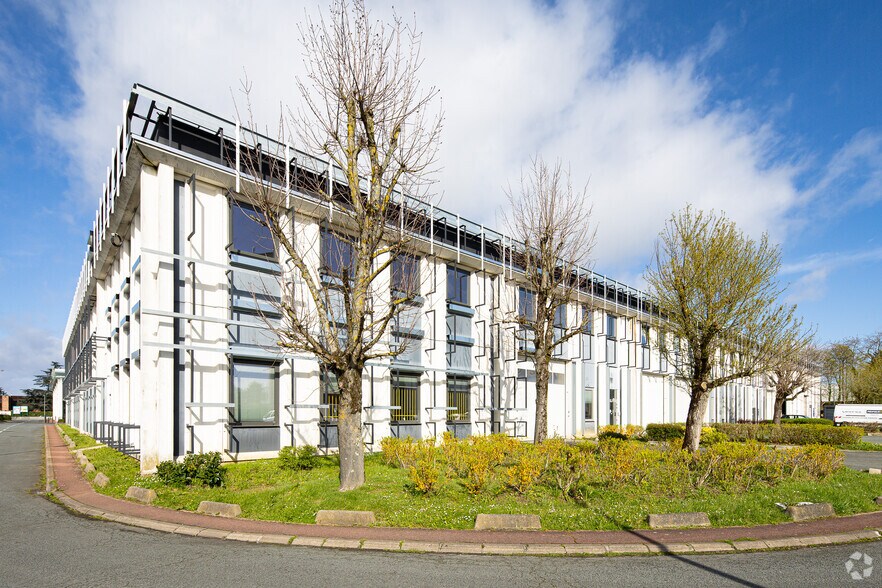 Flex in Villebon-sur-Yvette for lease - Building Photo - Image 2 of 2