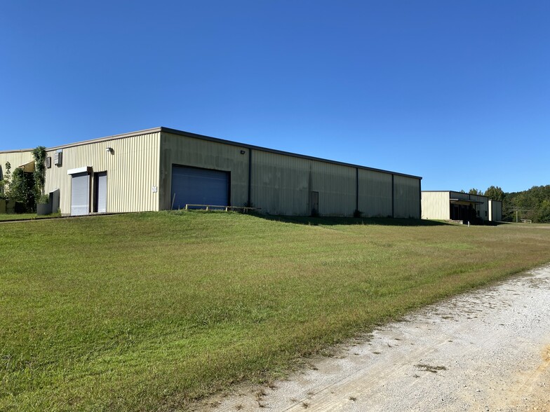 200 E Parker Dr, Booneville, MS for lease - Primary Photo - Image 1 of 15