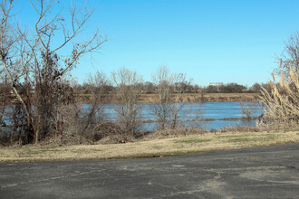 1 World Ave, Little Rock, AR for lease Building Photo- Image 2 of 6