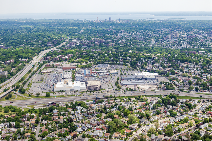 6 Mall Walk, Yonkers, NY for lease - Building Photo - Image 1 of 3