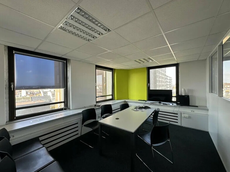 Office in Strasbourg for lease - Interior Photo - Image 3 of 6