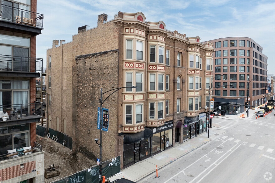 3264-3270 N Clark St, Chicago, IL for lease - Building Photo - Image 2 of 6