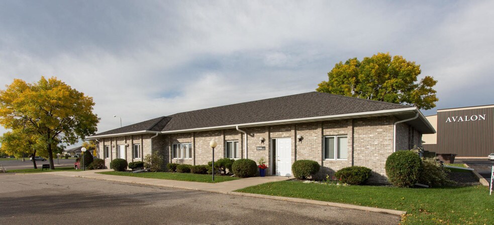 825 25th St S, Fargo, ND for sale - Primary Photo - Image 1 of 1