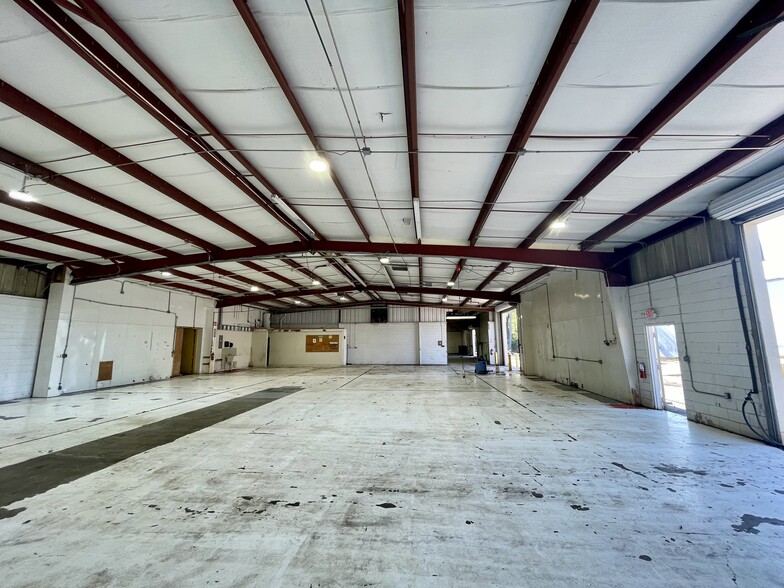 1020 NE 16th St, Ocala, FL for lease - Building Photo - Image 3 of 22