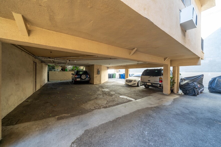 16129 Cantlay St, Van Nuys, CA for sale - Building Photo - Image 3 of 7
