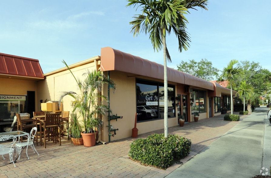 938 3rd Ave N, Naples, FL for lease - Building Photo - Image 3 of 5