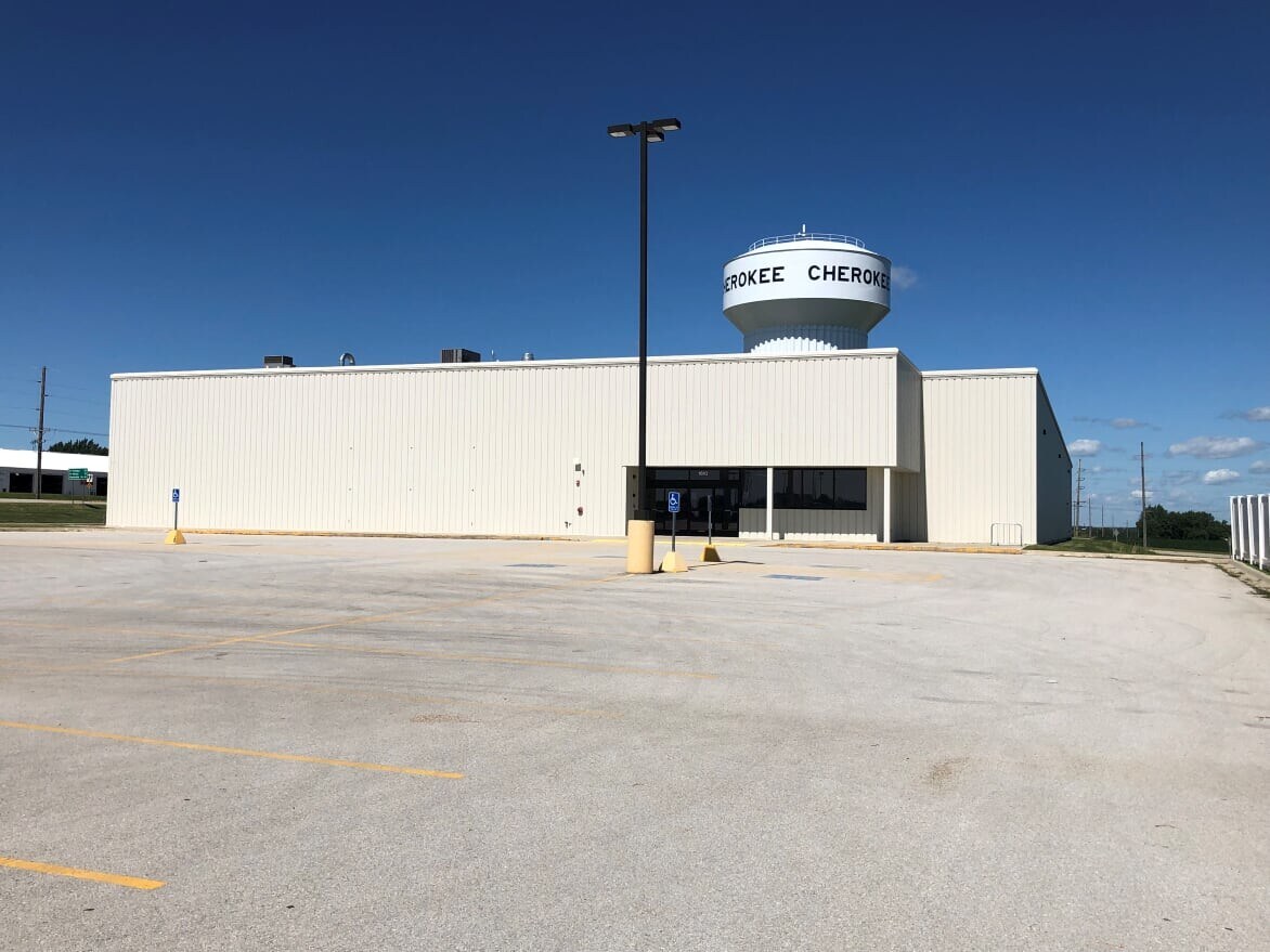 1610 N 2nd St, Cherokee, IA 51012