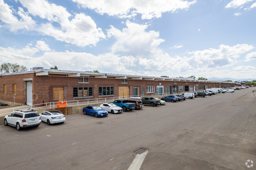 3821-3851 Steele St, Denver, CO for lease - Building Photo - Image 3 of 32