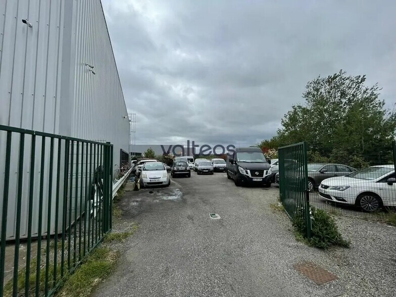 Office in Escalquens for lease - Building Photo - Image 3 of 9