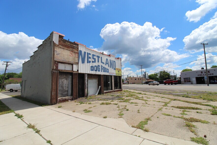 2560 Oakwood Blvd, Melvindale, MI 48122