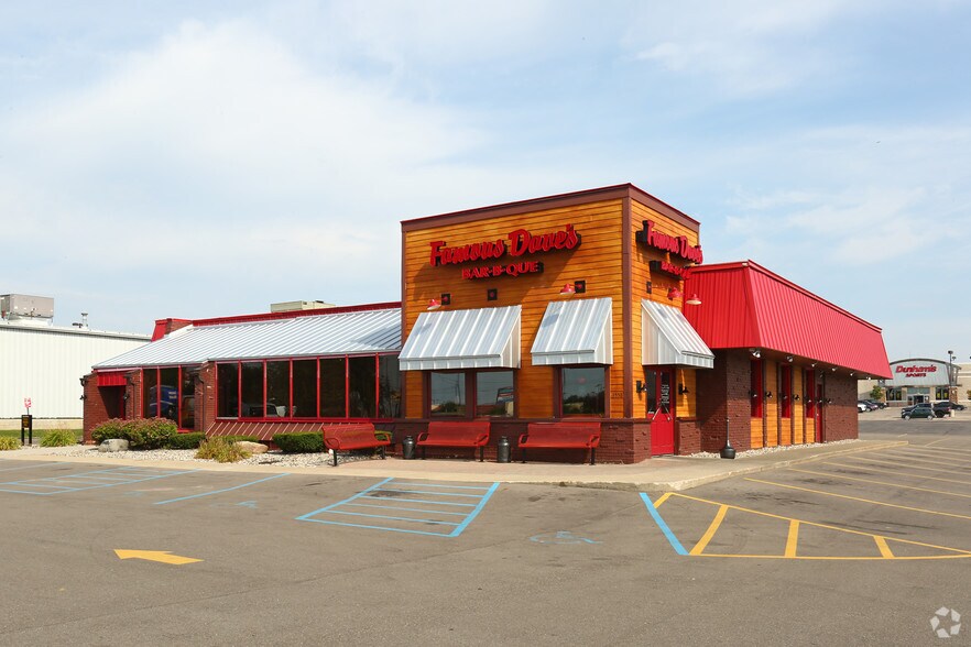 3558 Miller Rd, Flint, MI for sale - Primary Photo - Image 1 of 1