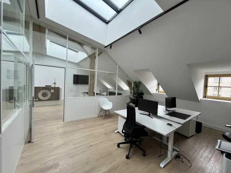 Office in Rennes for lease - Building Photo - Image 2 of 7