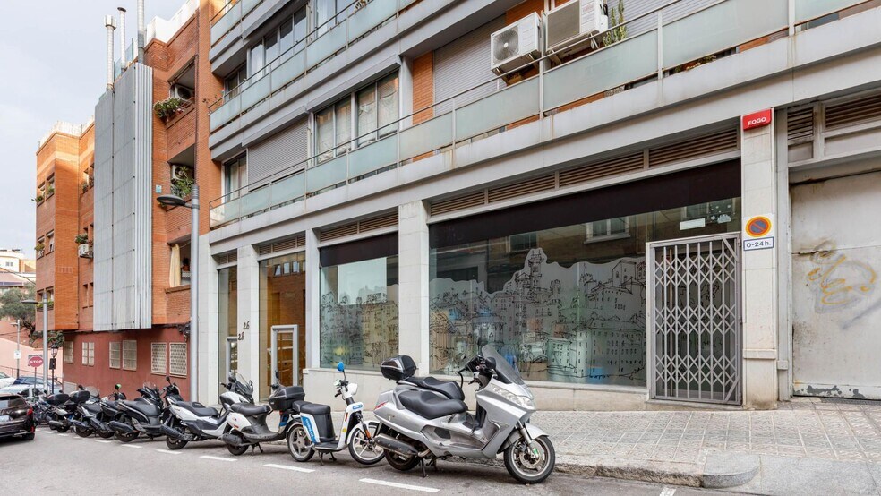Carrer Brussel.Les, 22-28, Barcelona, Barcelona for lease - Primary Photo - Image 2 of 11