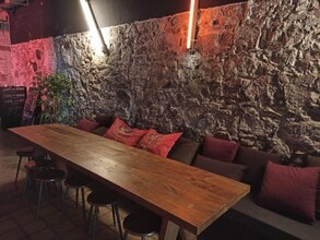 Retail in Barcelona, Barcelona for lease Interior Photo- Image 1 of 9