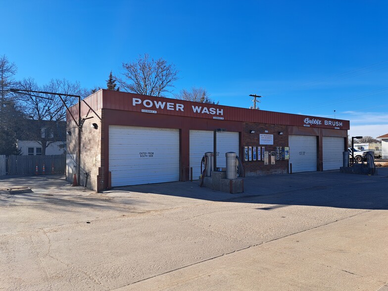 1010 B st, McCook, NE for sale - Primary Photo - Image 1 of 1