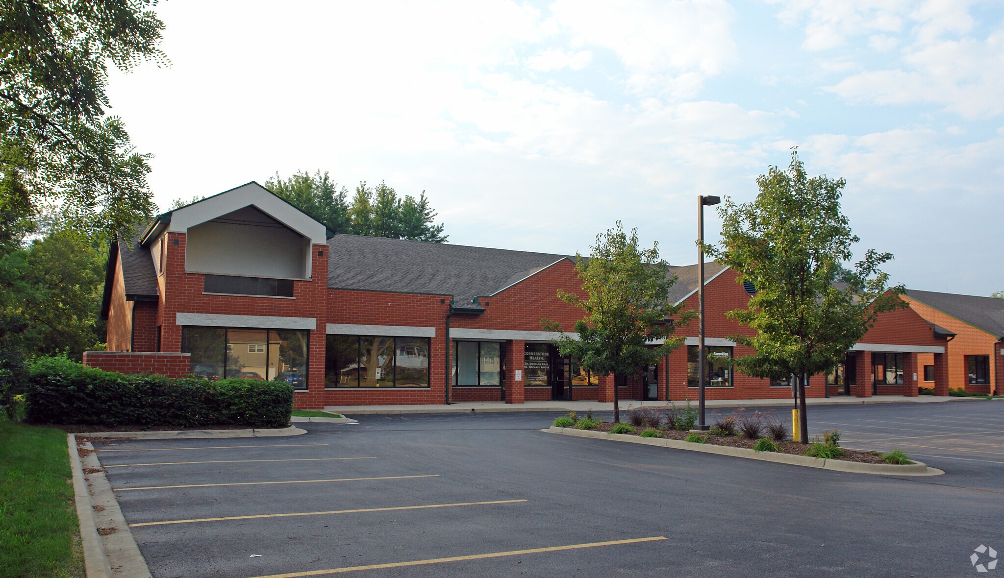 741 McHenry Ave, Crystal Lake, IL for sale Primary Photo- Image 1 of 1