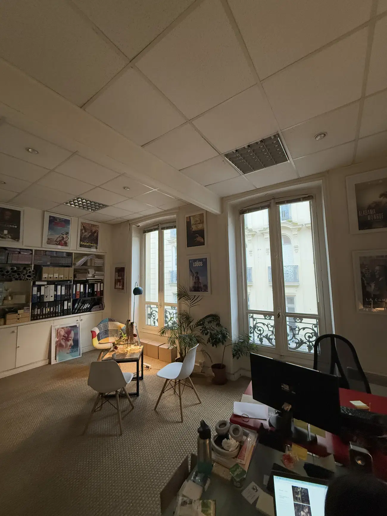 Office in Paris for lease Interior Photo- Image 1 of 5